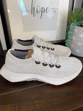 Allbirds Tree Dasher 2 Lace-Up Running Sneakers Size 9 Blizzard Classic Edition